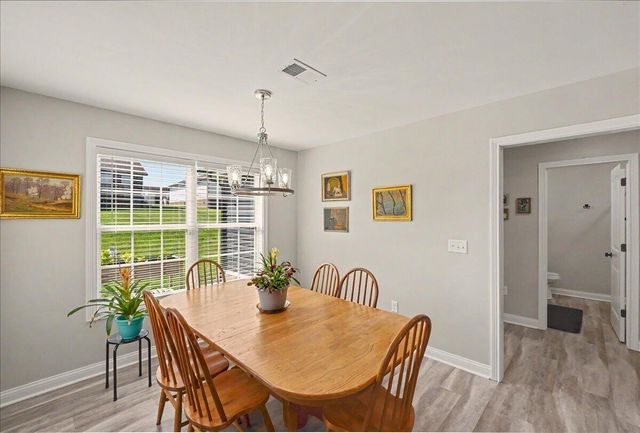 452 Middle Creek Way, Berea, KY 40403