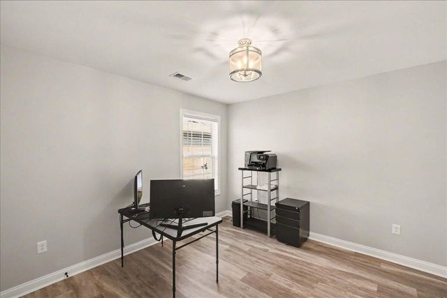452 Middle Creek Way, Berea, KY 40403