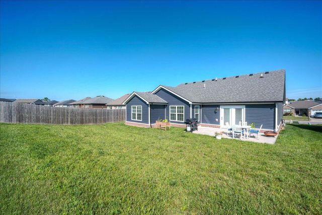 452 Middle Creek Way, Berea, KY 40403