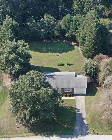 1804 Ramsey Road, Kernersville, NC 27284