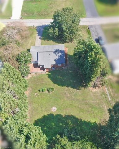 1804 Ramsey Road, Kernersville, NC 27284