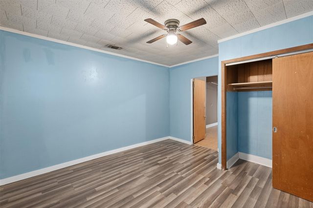 148 E Boundary ST, Giddings, TX 78942