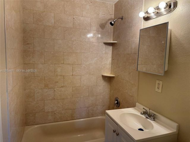 2352 NW 13th Ct, Fort Lauderdale, FL 33311