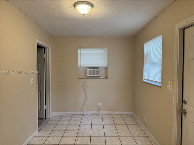 2352 NW 13th Ct, Fort Lauderdale, FL 33311