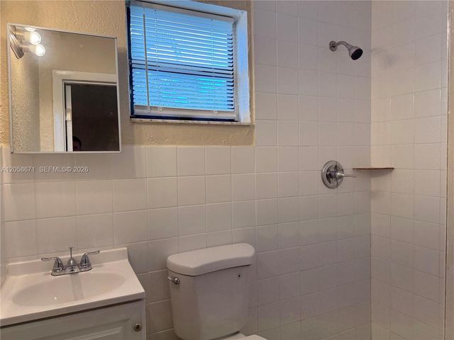 2352 NW 13th Ct, Fort Lauderdale, FL 33311