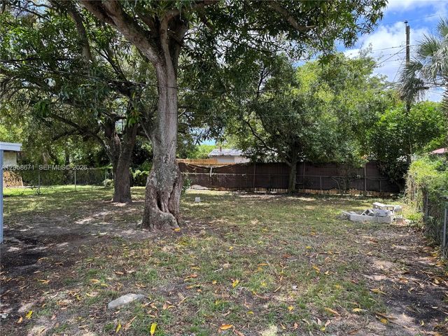 2352 NW 13th Ct, Fort Lauderdale, FL 33311