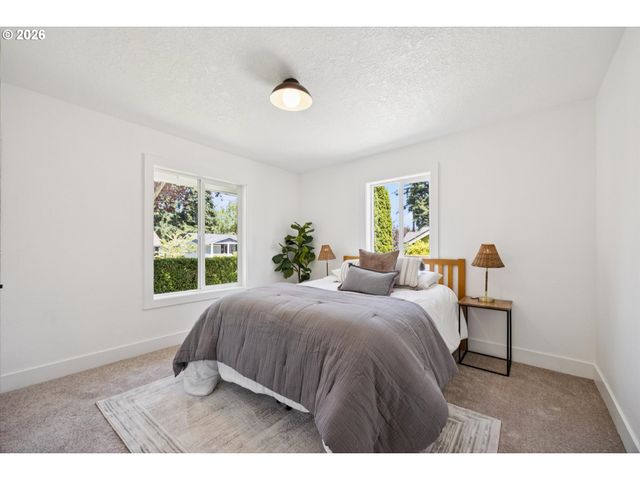 10114 N CALHOUN Ave, Portland, OR 97203