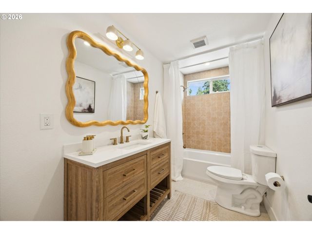 10114 N CALHOUN Ave, Portland, OR 97203