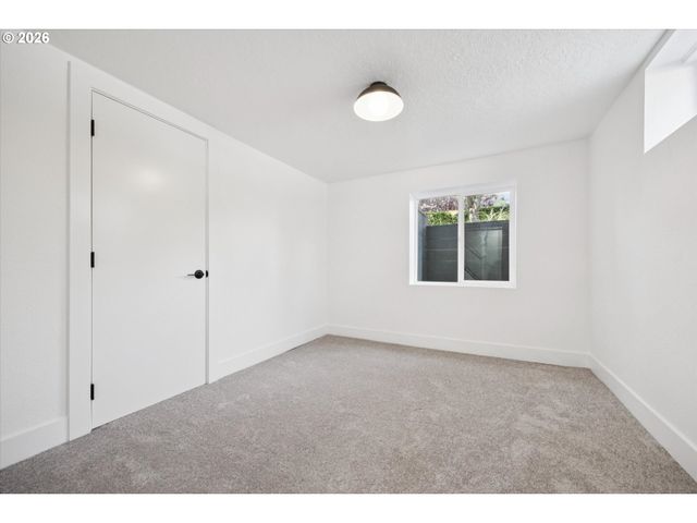 10114 N CALHOUN Ave, Portland, OR 97203