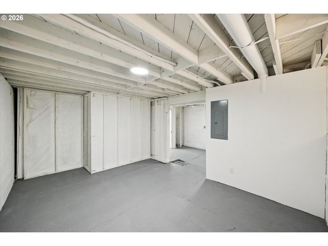 10114 N CALHOUN Ave, Portland, OR 97203