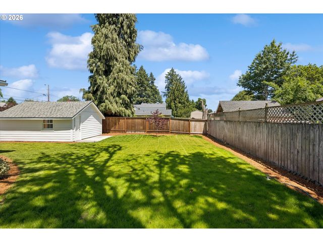 10114 N CALHOUN Ave, Portland, OR 97203