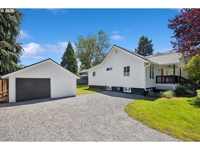 10114 N CALHOUN Ave, Portland, OR 97203