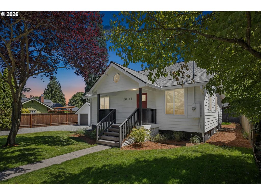 10114 N CALHOUN Ave, Portland, OR 97203