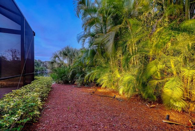 24 GRAND PALMS BOULEVARD, Englewood, FL 34223
