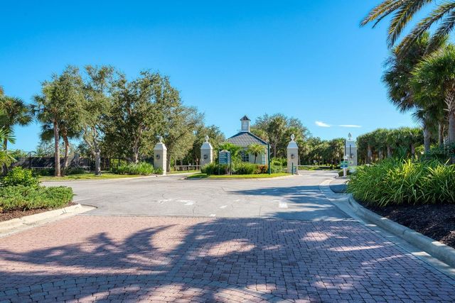24 GRAND PALMS BOULEVARD, Englewood, FL 34223