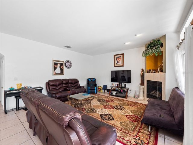 2072 STONE CROSS CIRCLE, Orlando, FL 32828