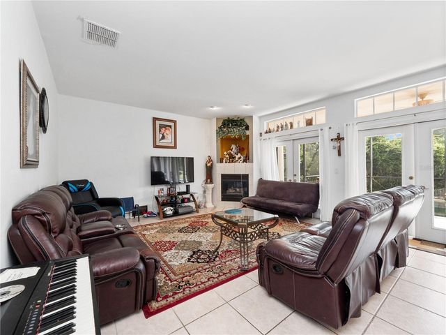 2072 STONE CROSS CIRCLE, Orlando, FL 32828