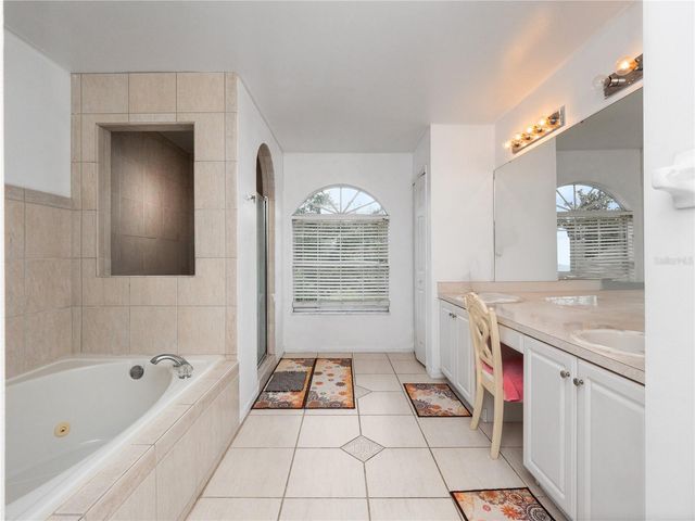 2072 STONE CROSS CIRCLE, Orlando, FL 32828