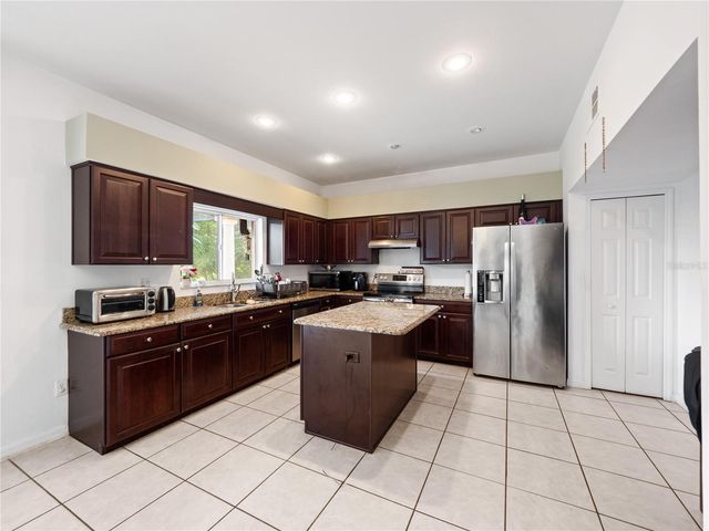 2072 STONE CROSS CIRCLE, Orlando, FL 32828
