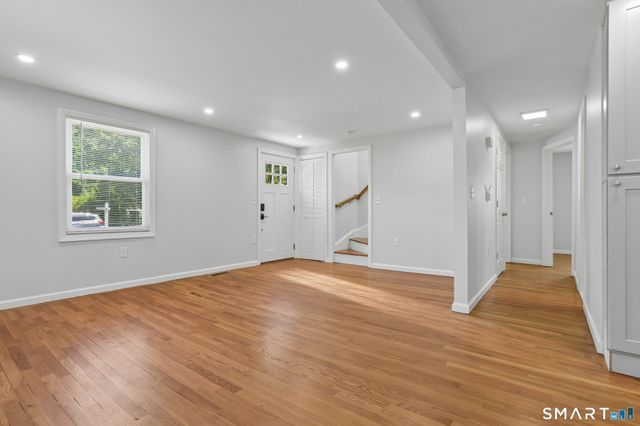 34 Lincoln Street, North Haven, CT 06473