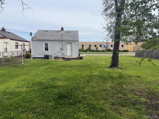 2266 John B Avenue, Warren, MI 48091