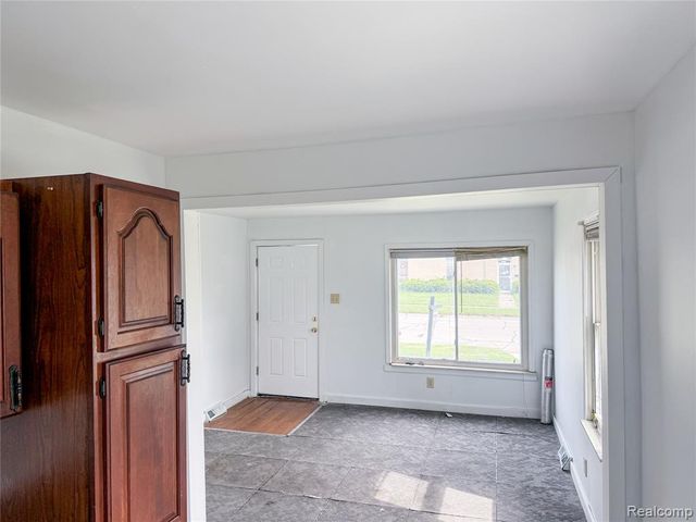 2266 John B Avenue, Warren, MI 48091