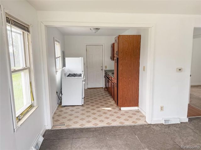 2266 John B Avenue, Warren, MI 48091