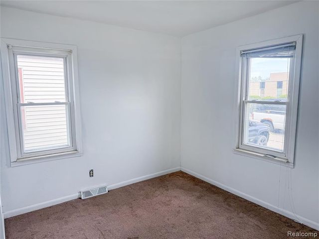 2266 John B Avenue, Warren, MI 48091