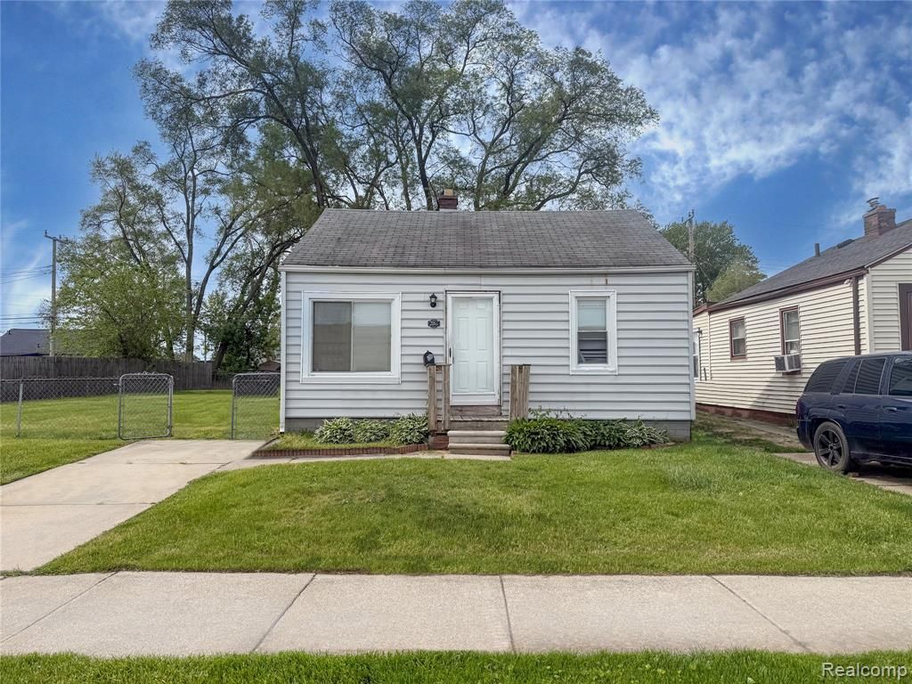 2266 John B Avenue, Warren, MI 48091