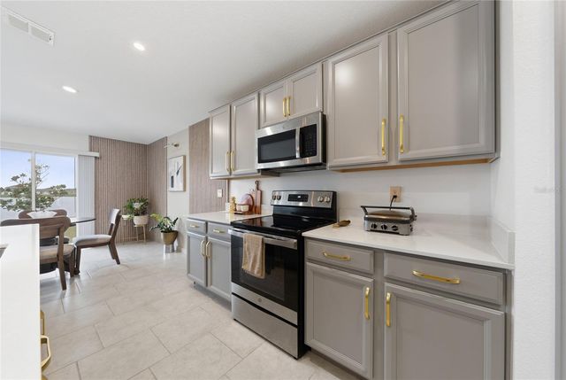 5121 FOUR STRAND COURT, St Cloud, FL 34772