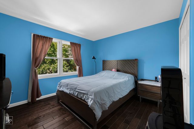 3207 Barnes Lane, Naperville, IL 60564
