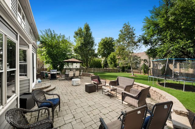 3207 Barnes Lane, Naperville, IL 60564