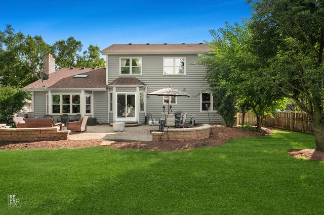 3207 Barnes Lane, Naperville, IL 60564