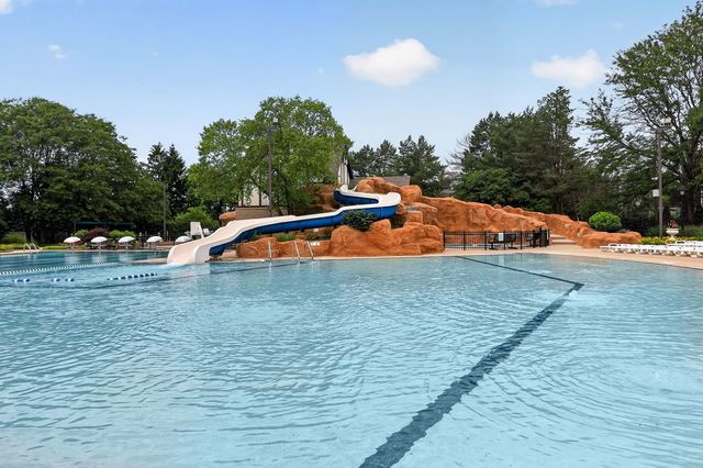 3207 Barnes Lane, Naperville, IL 60564