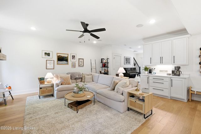 226 Tucker Station Rd, Louisville, KY 40243