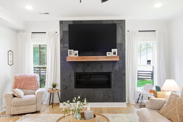 226 Tucker Station Rd, Louisville, KY 40243