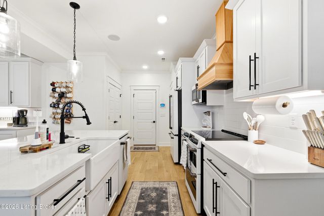 226 Tucker Station Rd, Louisville, KY 40243