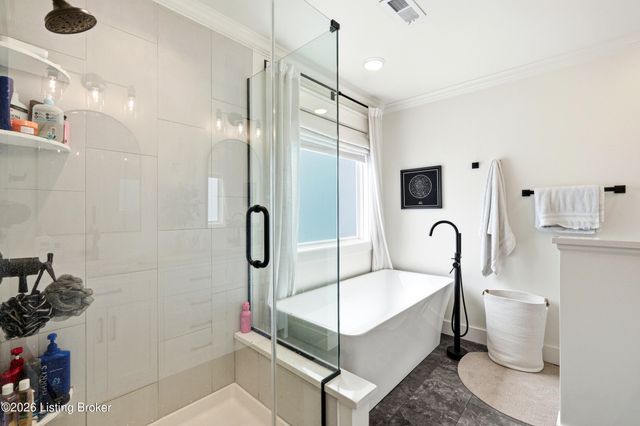 226 Tucker Station Rd, Louisville, KY 40243