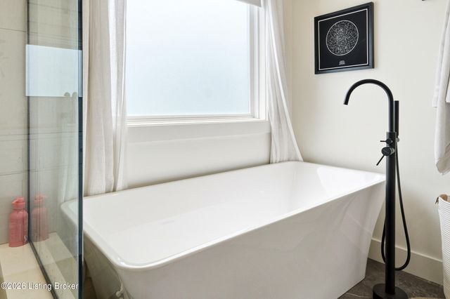 226 Tucker Station Rd, Louisville, KY 40243