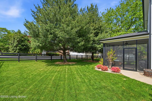 226 Tucker Station Rd, Louisville, KY 40243