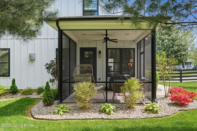 226 Tucker Station Rd, Louisville, KY 40243