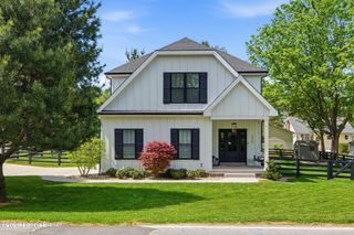 226 Tucker Station Rd, Louisville, KY 40243