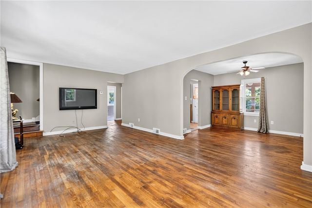 125 Spencer Lane, Shaler, PA 15116