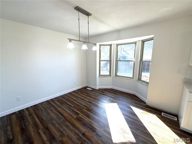 41 Village Drive, Belleville, IL 62226