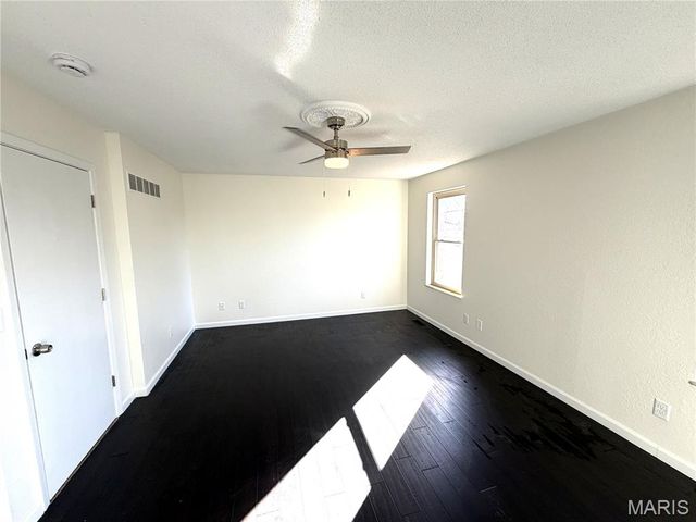 41 Village Drive, Belleville, IL 62226