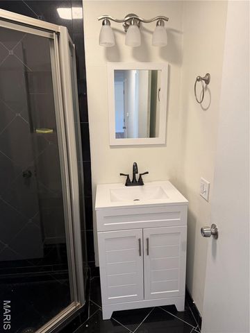 41 Village Drive, Belleville, IL 62226