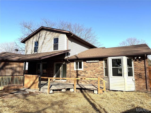 41 Village Drive, Belleville, IL 62226