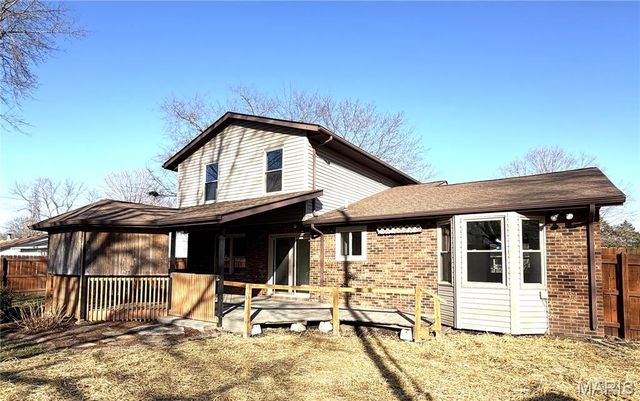 41 Village Drive, Belleville, IL 62226