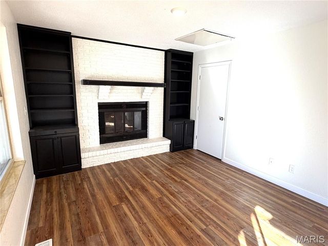 41 Village Drive, Belleville, IL 62226