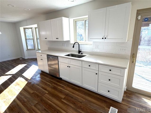 41 Village Drive, Belleville, IL 62226